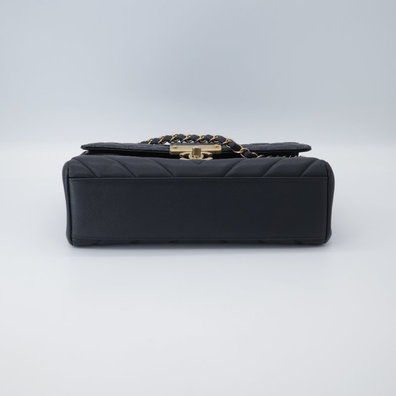 專櫃Chanel 香奈兒 In The City 28 開菱格紋 小牛皮 黑色 金扣 Top Handle 手提包 翻蓋包 斜挎包 單肩包-5