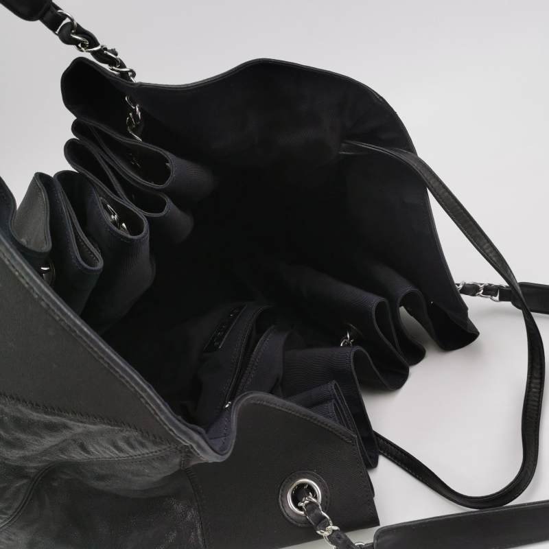 Chanel磨砂皮雙Clogo單肩包-6