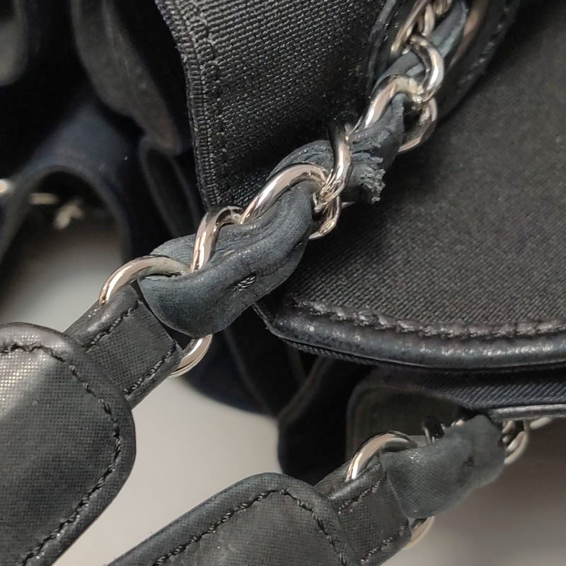 Chanel磨砂皮雙Clogo單肩包-10