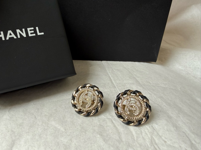 Chanel 香奈兒淡金色皮穿鍊圓形鑲鑽耳夾-4