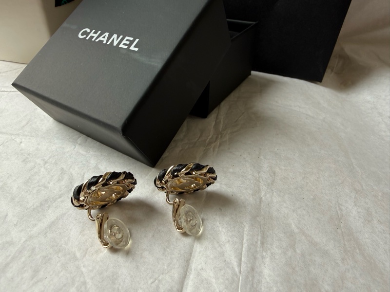 Chanel 香奈兒淡金色皮穿鍊圓形鑲鑽耳夾-5