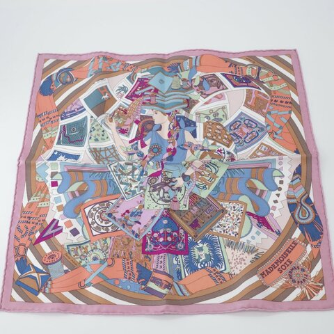 （收藏品❤️）Hermès愛馬仕 x Zoé Pauwels  Mademoiselle Soie 粉色 癡迷無限  Pocket Square 手帕方巾