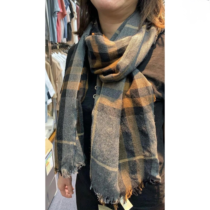 Burberry scarf-2