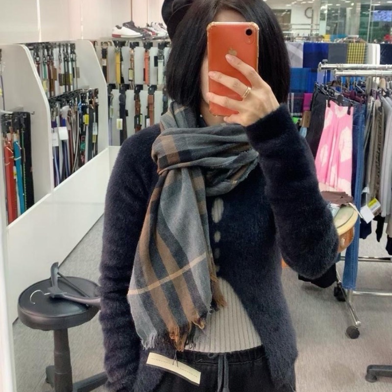 Burberry scarf-6