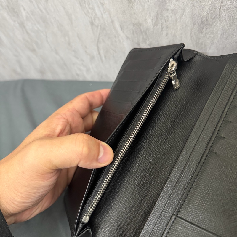 Lv棋盤格對開長夾-6