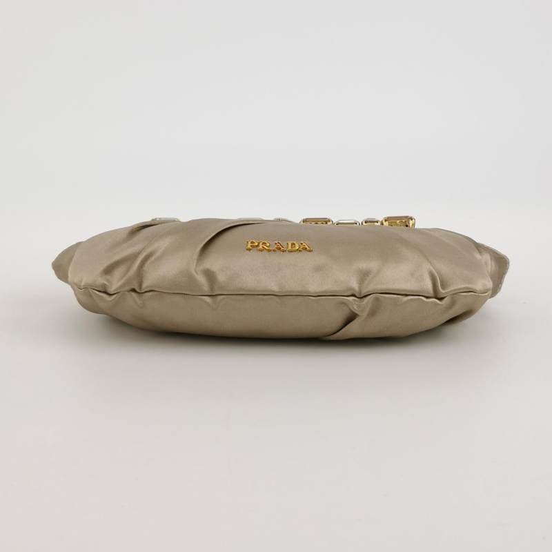 Prada 緞面純色水鑽裝飾字母Logo手拿包-4