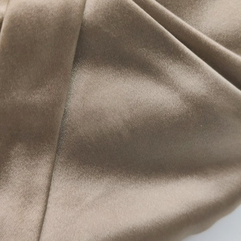 Prada 緞面純色水鑽裝飾字母Logo手拿包-15