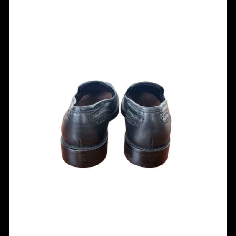 【二手良品】 Miu Miu 女款黑色皮革樂福鞋 EU37.5碼-2