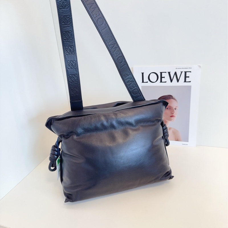 【99新🆕】Loewe  新款 Flamenco 黑銀 泡芙全皮福袋 寬肩帶 單肩斜挎包-7