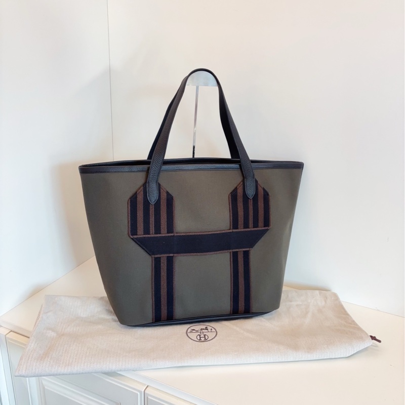 【閒置未使用🆕】 HERMES  24年新款 墨綠色 Pursangle tote購物袋 togo小牛皮拼接軍用帆布 U 刻 托特包手提包-0