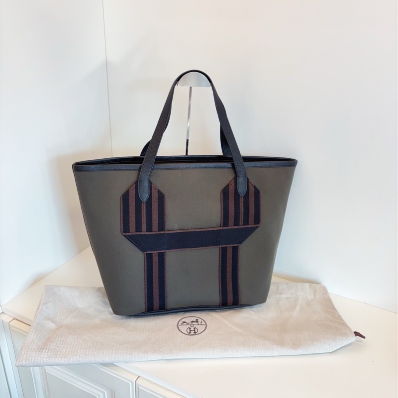 【閒置未使用🆕】 HERMES  24年新款 墨綠色 Pursangle tote購物袋 togo小牛皮拼接軍用帆布 U 刻 托特包手提包-1