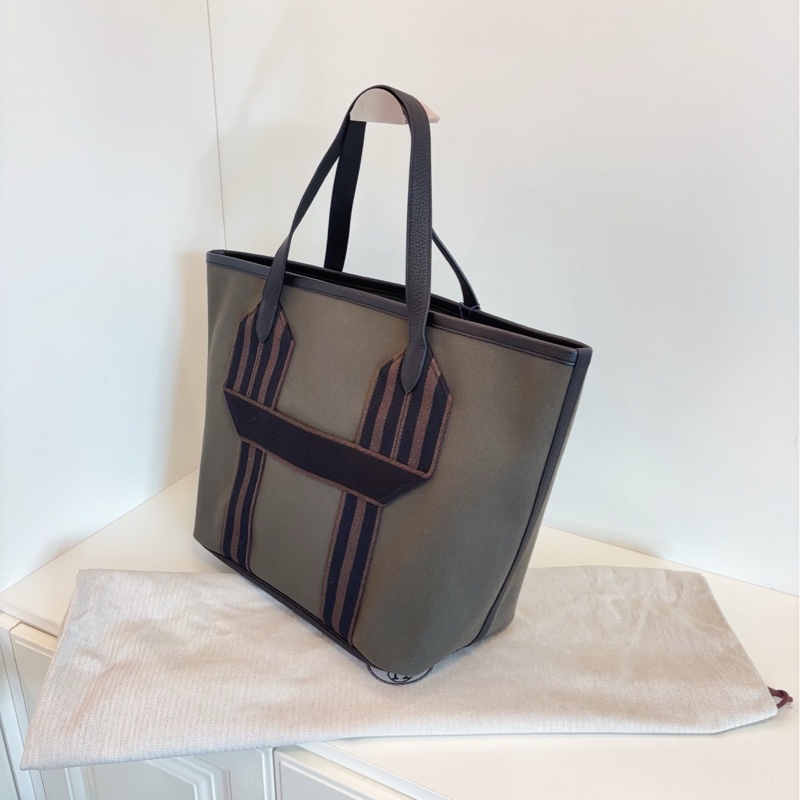 【閒置未使用🆕】 HERMES  24年新款 墨綠色 Pursangle tote購物袋 togo小牛皮拼接軍用帆布 U 刻 托特包手提包-2