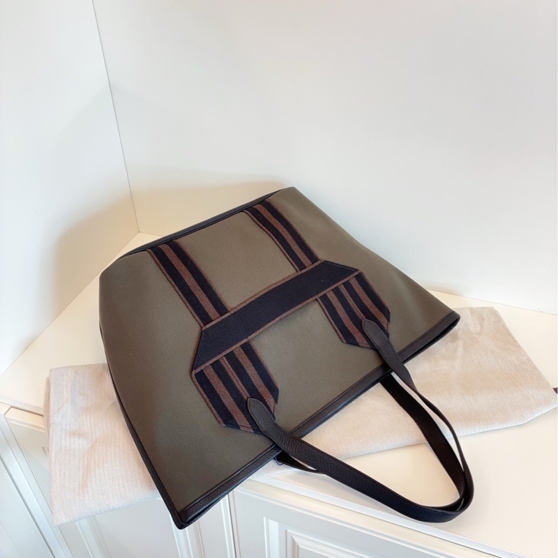 【閒置未使用🆕】 HERMES  24年新款 墨綠色 Pursangle tote購物袋 togo小牛皮拼接軍用帆布 U 刻 托特包手提包-3