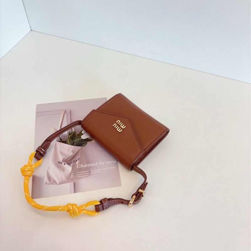 【閒置🆕】MiuMiu  金棕焦糖手提 編繩小卡包 信封零錢包-5