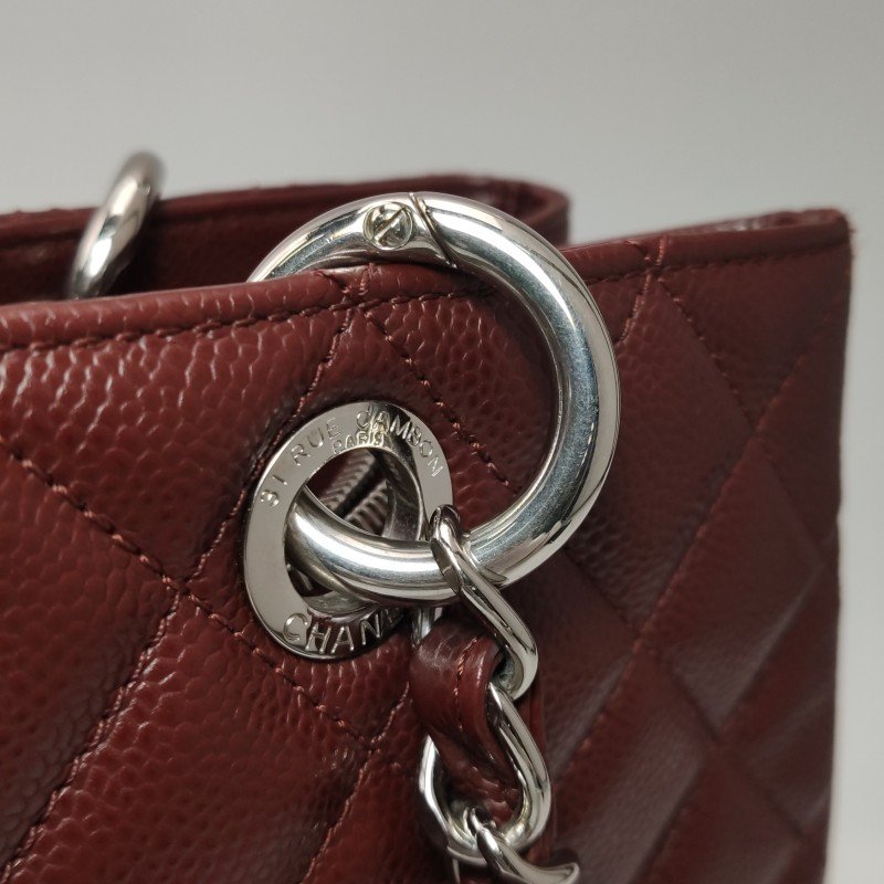 Chanel GST系列中號牛皮菱格絎縫雙C壓紋單肩包-9