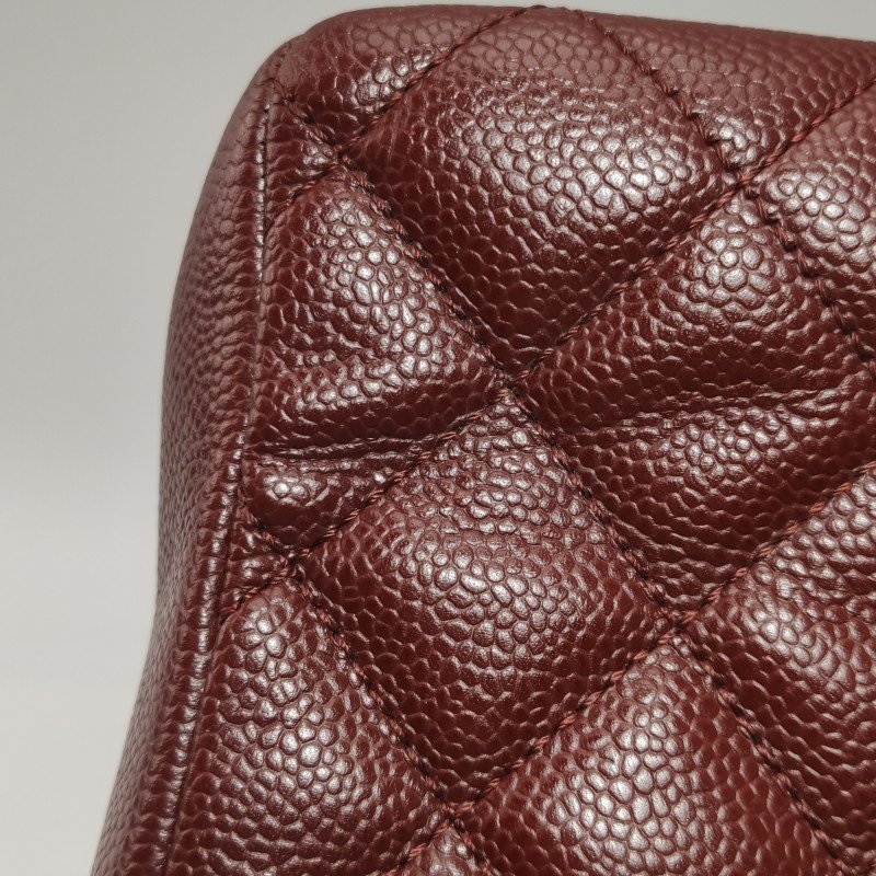 Chanel GST系列中號牛皮菱格絎縫雙C壓紋單肩包-17