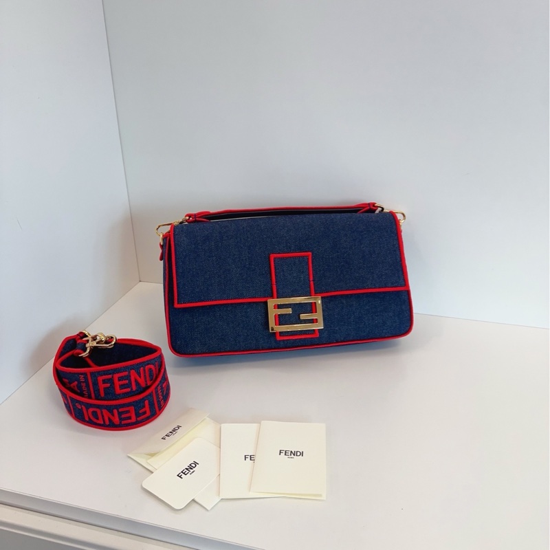 【99新🆕】Fendi Baguette丹寧法棍包 深色牛仔紅色滾邊 大號 單肩斜挎包-0