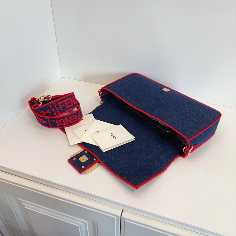 【99新🆕】Fendi Baguette丹寧法棍包 深色牛仔紅色滾邊 大號 單肩斜挎包-5
