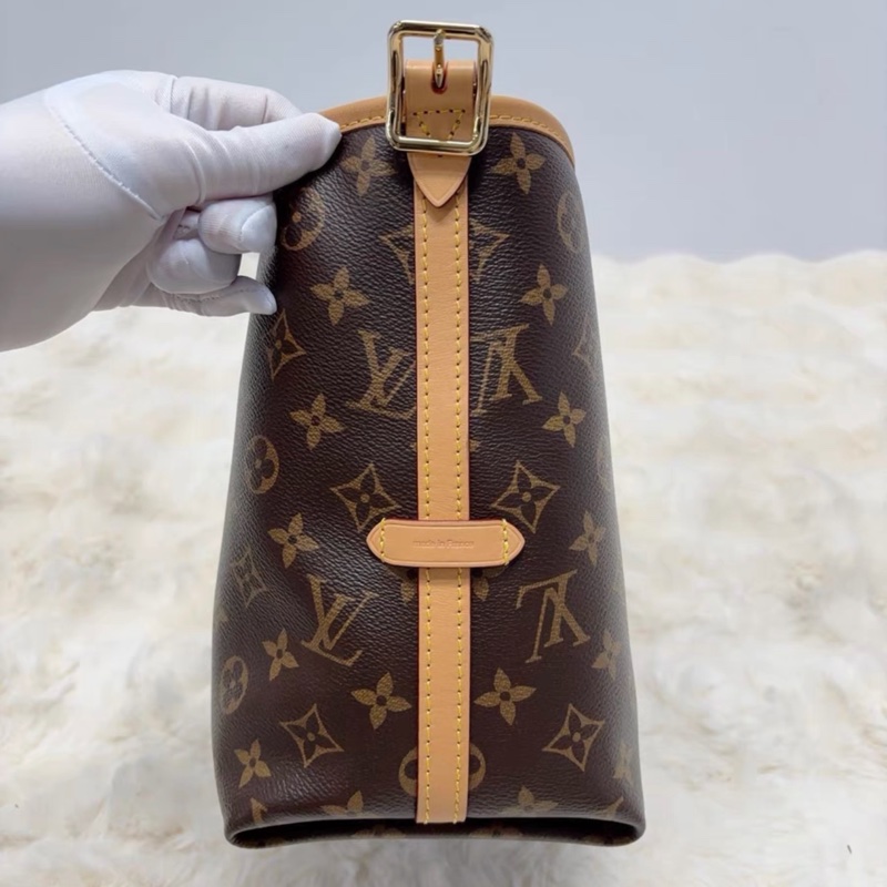 #近新全配🈶25年購證 #全網最低 Lv carryall pm老花斜挎包 芯片款-17