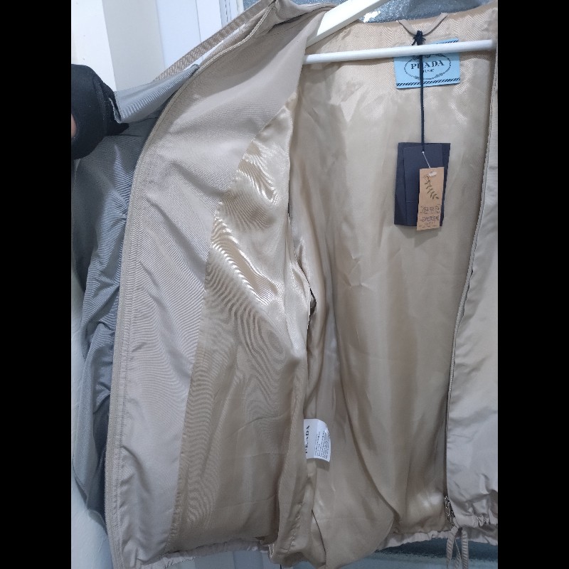 Prada 駝布拉鍊有帽尼龍外套-11