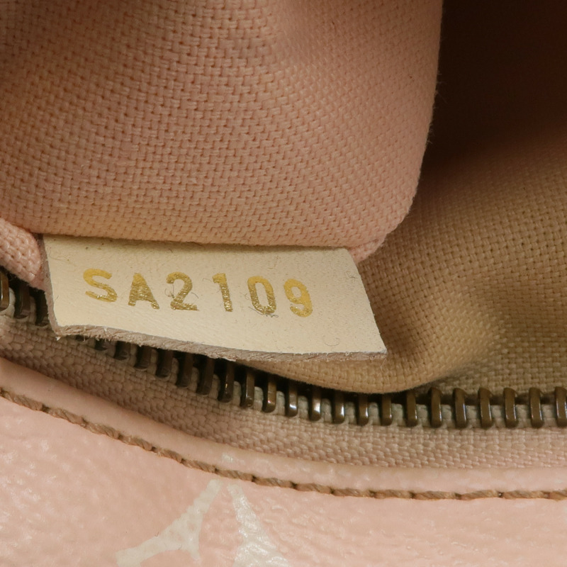 LOUIS VUITTON Monogram Giant Bumbag Body Bag金扣腰包-6