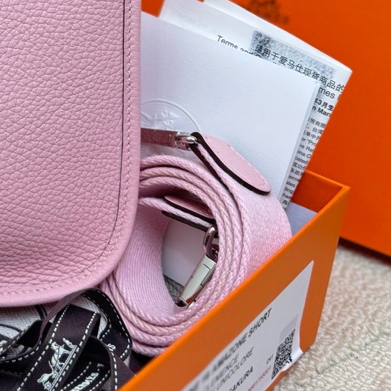 【全套有票❤️】Hermes evelyn mini 櫻花粉銀扣斜挎包-3