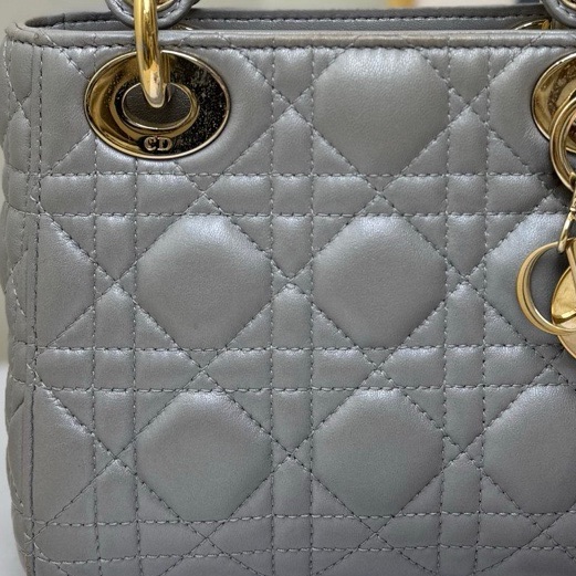 【98🆕】Dior LadyDior戴妃包 三格珠光灰色金扣 手提包-4