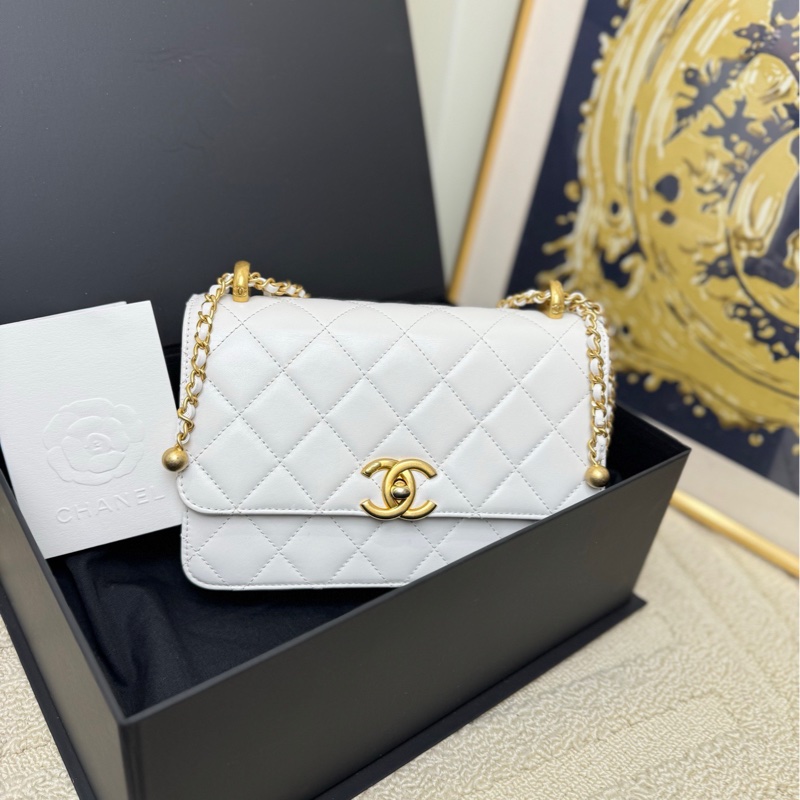 【全套帶票❤️】Chanel 雙金珠白色牛皮金扣可調節鏈條包斜挎包-0