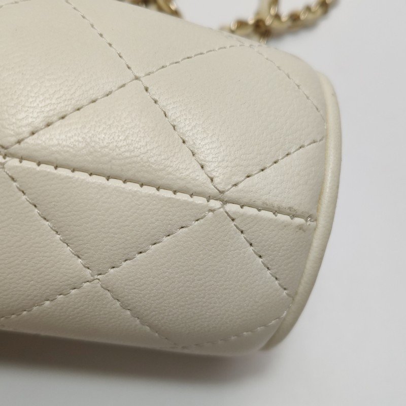 Chanel羊皮純色菱格絎縫雙Clogo斜挎包單肩包-14