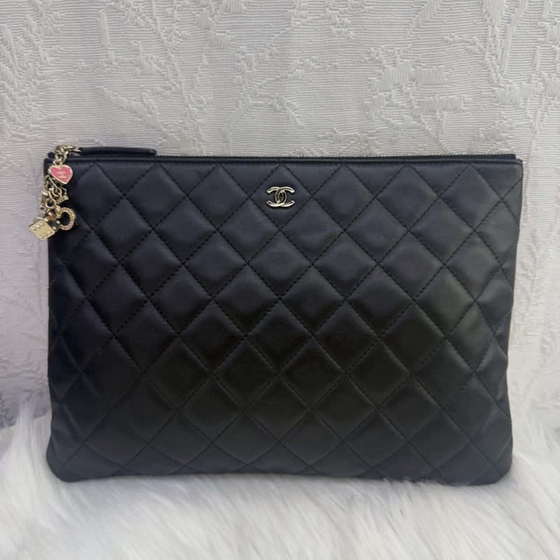 Chanel Charm  Clutch-0