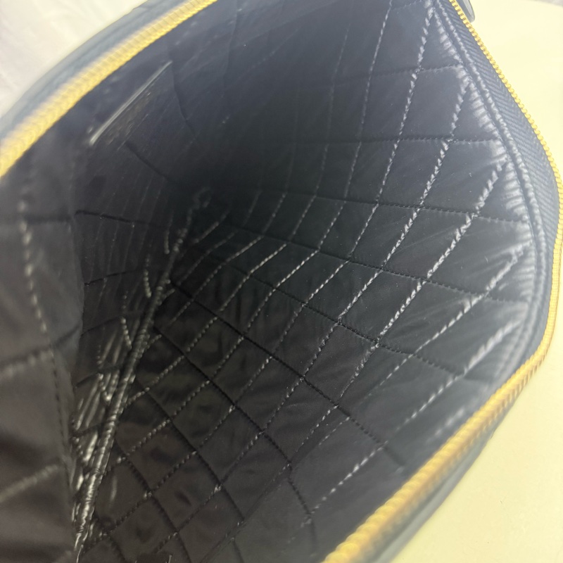 Chanel Charm  Clutch-7