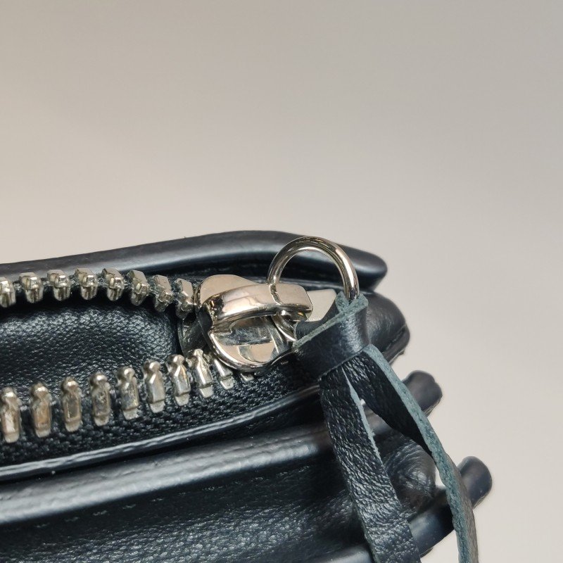 Balenciaga Papier牛皮純色鉚釘流蘇拉鏈隔層斜挎包單肩包-10