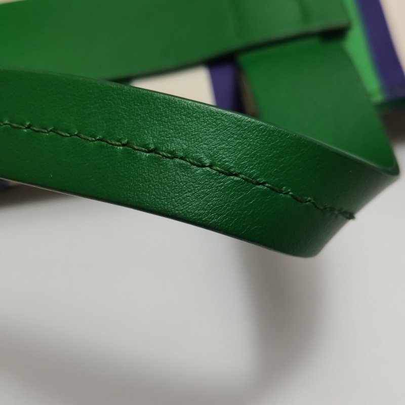 Miu Miu牛皮帆布撞色字母Logo斜挎包單肩包-16