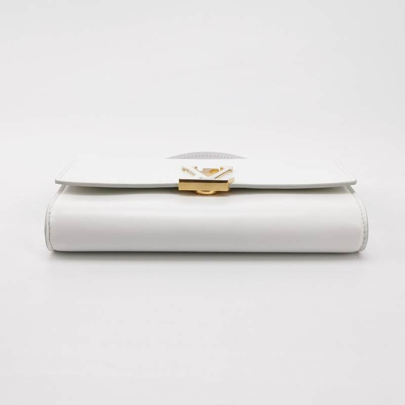 Louis Vuitton(LV)Capucines牛皮純色金屬LV搭扣斜挎包單肩包芯片款-5