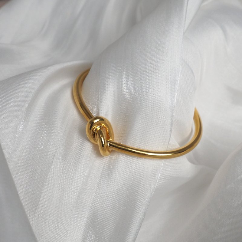 二手 CELINE 金色扭結手鈪-0