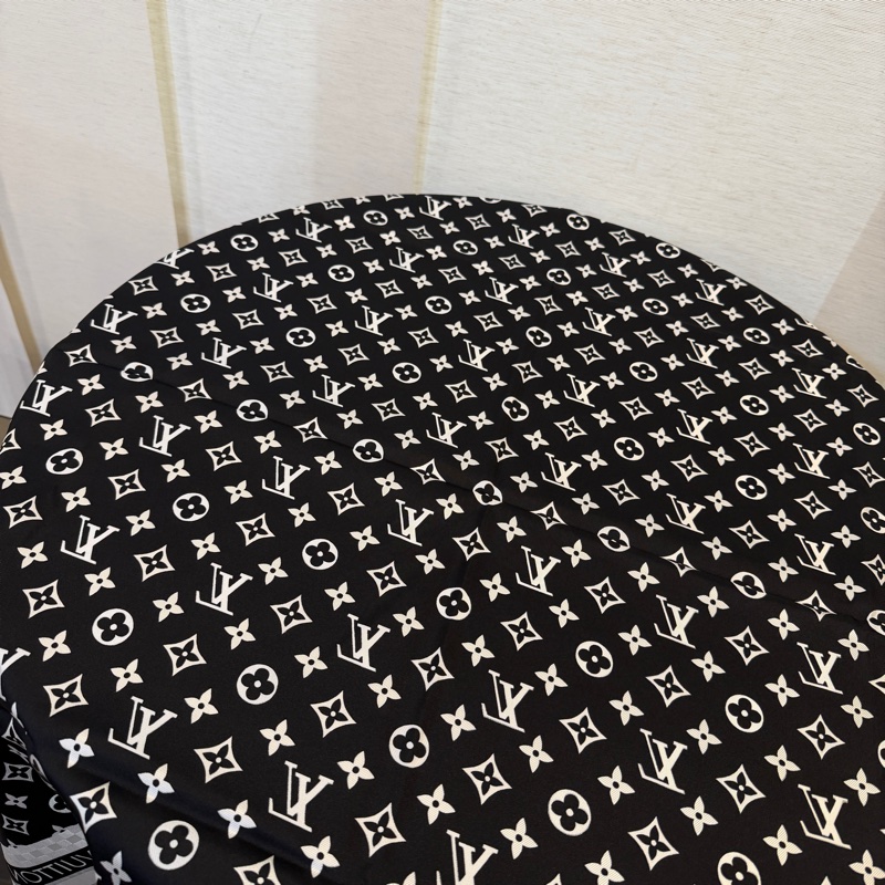 LV 黑白Logo絲質Infinity方巾 M79893-8