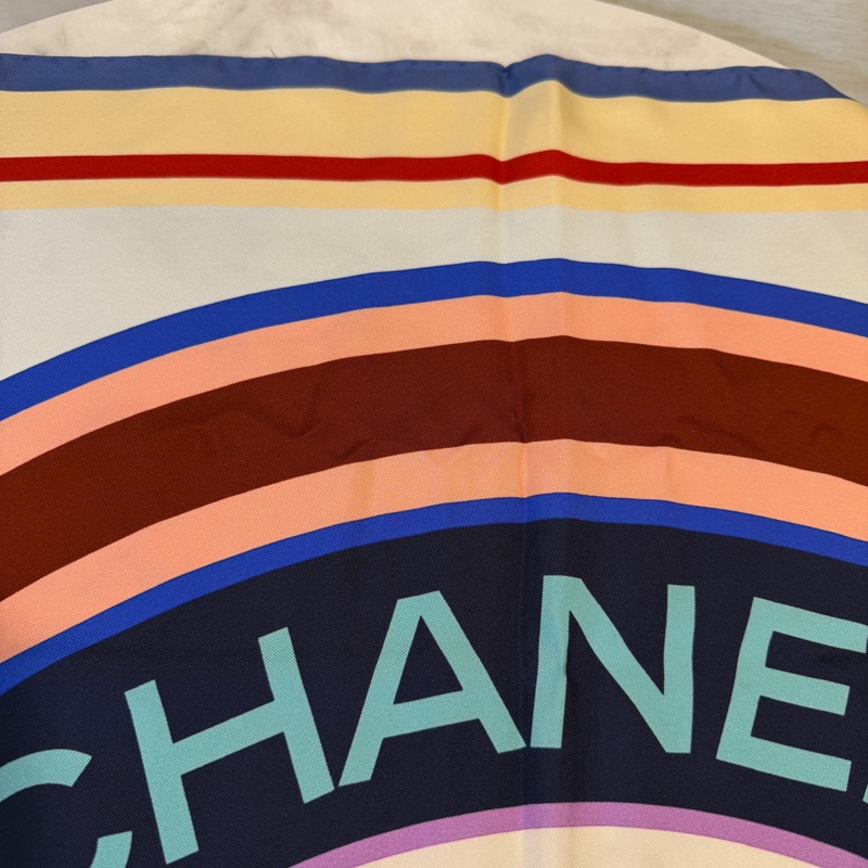 Chanel 彩色圓形Logo絲質方巾-1