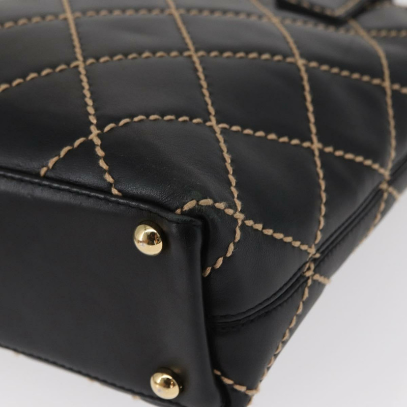 【日本直送】香奈兒 (CHANEL) 野性縫線托特包，羊皮材質，黑色，金色雙C標誌，正品編號 BA8657-13