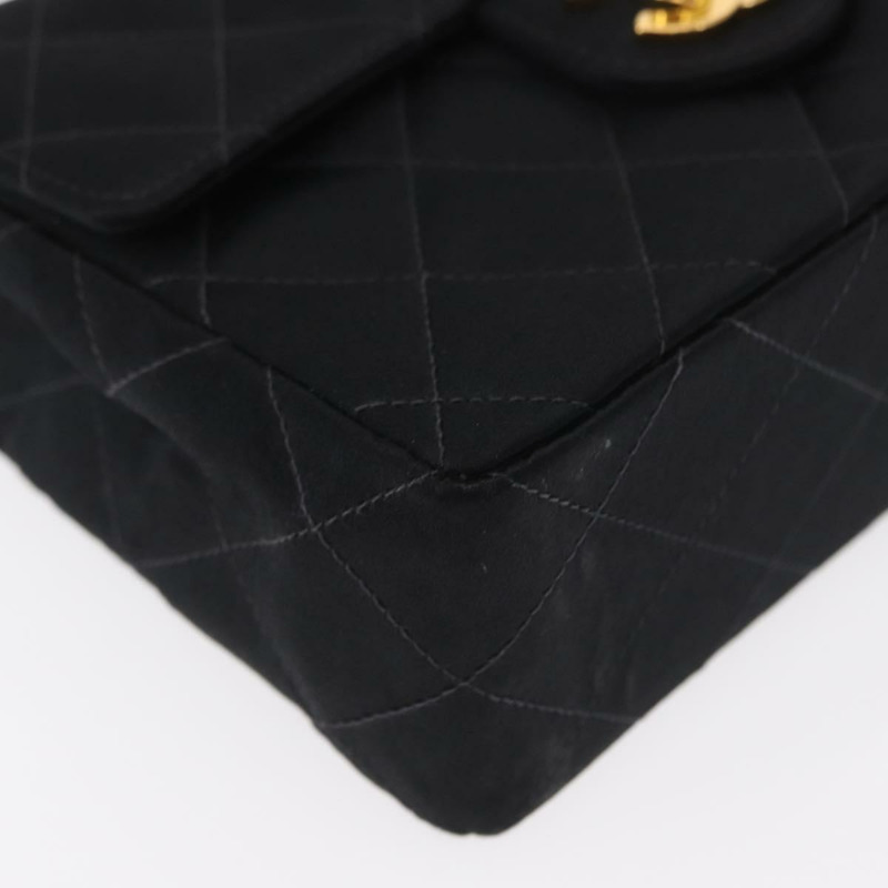 【日本直送】香奈兒迷你絎縫17鏈條肩背包，緞面黑色，金色雙C標誌，正品編號156632SAM-13