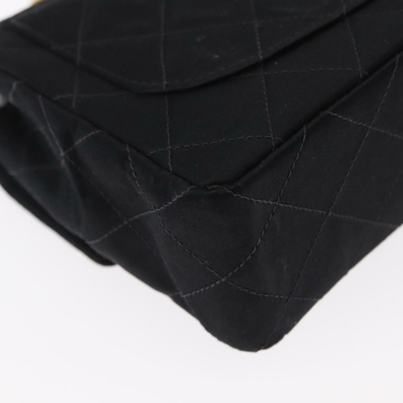 【日本直送】香奈兒迷你絎縫17鏈條肩背包，緞面黑色，金色雙C標誌，正品編號156632SAM-15