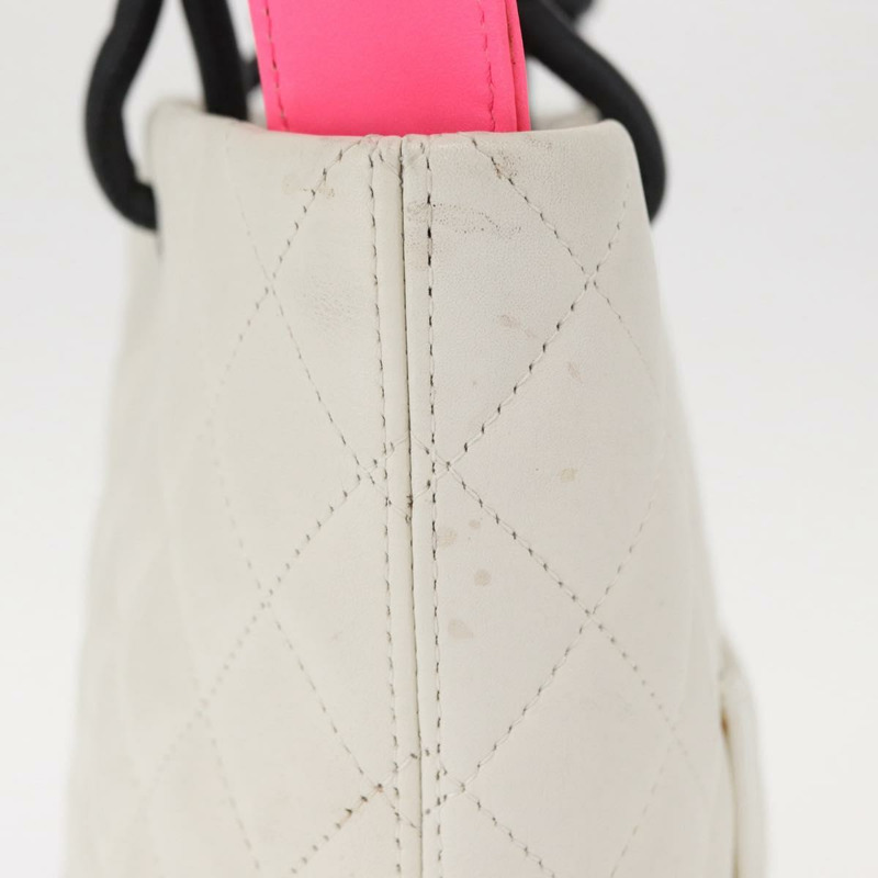 【日本直送】香奈兒 (CHANEL) 絎縫中型 Cambon 系列手提包，小牛皮材質，白色/黑色，CC 標誌，正品編號 156639V-4