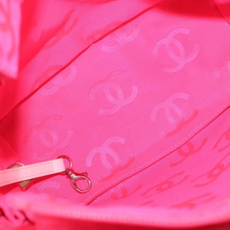 【日本直送】香奈兒 (CHANEL) 絎縫中型 Cambon 系列手提包，小牛皮材質，白色/黑色，CC 標誌，正品編號 156639V-9