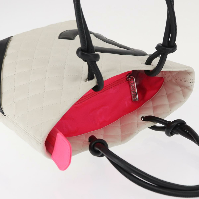 【日本直送】香奈兒 (CHANEL) 絎縫中型 Cambon 系列手提包，小牛皮材質，白色/黑色，CC 標誌，正品編號 156639V-13