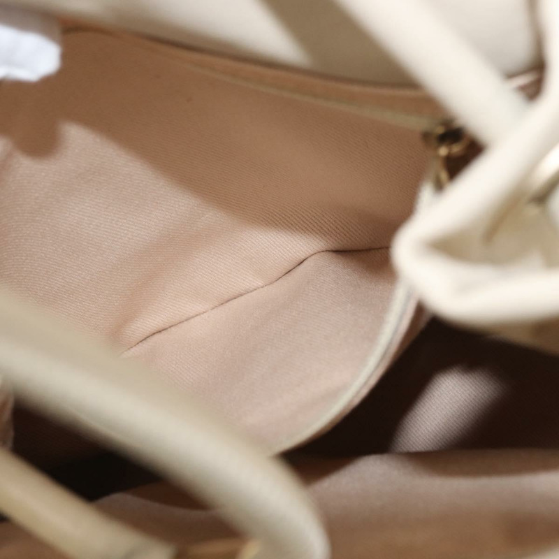 【日本直送】香奈兒山茶花手提包，象牙色皮革，金色雙C標誌，貨號151193V-22