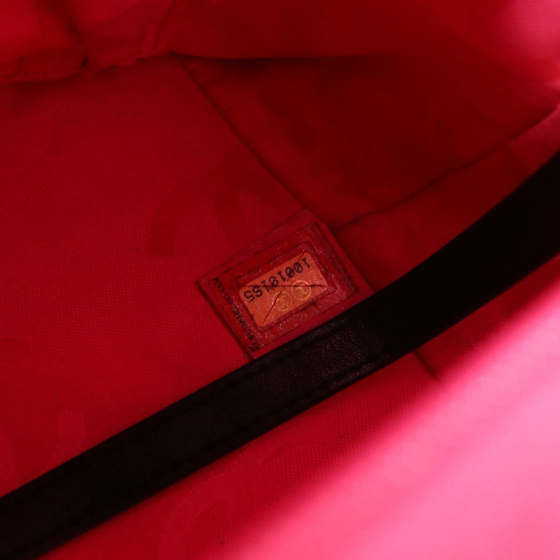 【日本直送】香奈兒 Cambon 系列手提包，黑色皮革，銀色雙C標誌，正品編號 157122SAV-10