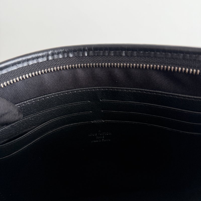 98新🫰🏻 Louis Vuitton LV 路易威登 Pochette Voyage MM 手拿包-8