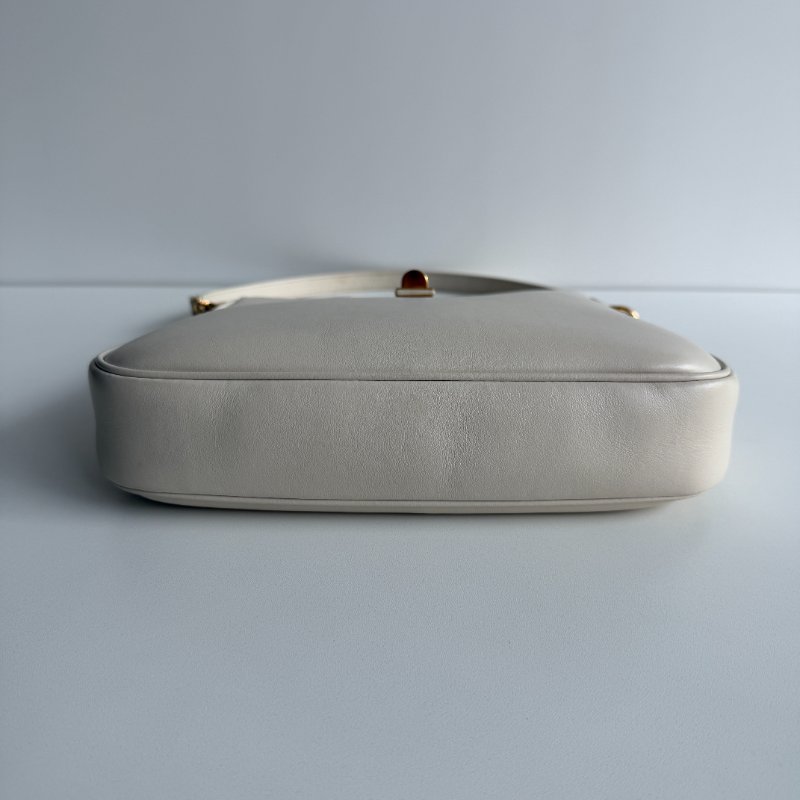 98新🫰🏻 Celine 瑟琳 Camille 16 Soft Bag腋下包 白色金釦-15