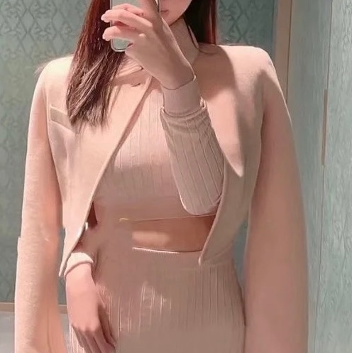 Fendi 高領條紋針織上衣-10