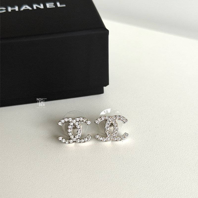 全新🖤 Chanel 香奈兒 經典雙Ｃ滿鑽銀色耳環-3
