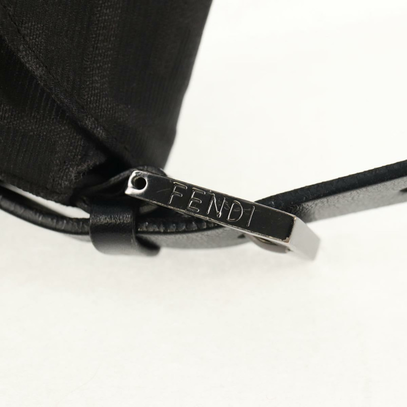 【日本直送】FENDI Zucca帆布Mamma Baguette單肩包 黑色銀色 正品 yk19531V-8